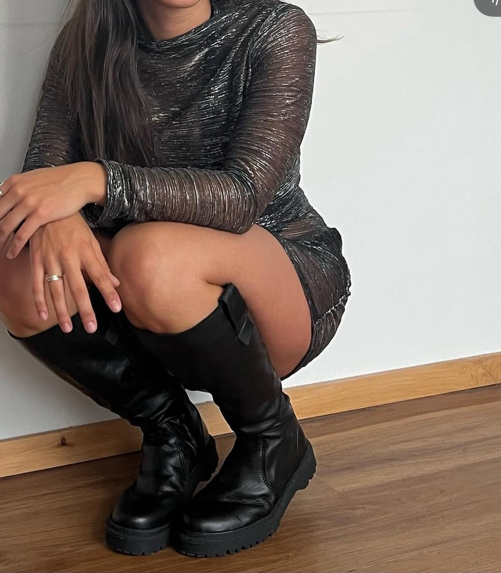 BOTA KIM CUERO NEGRO