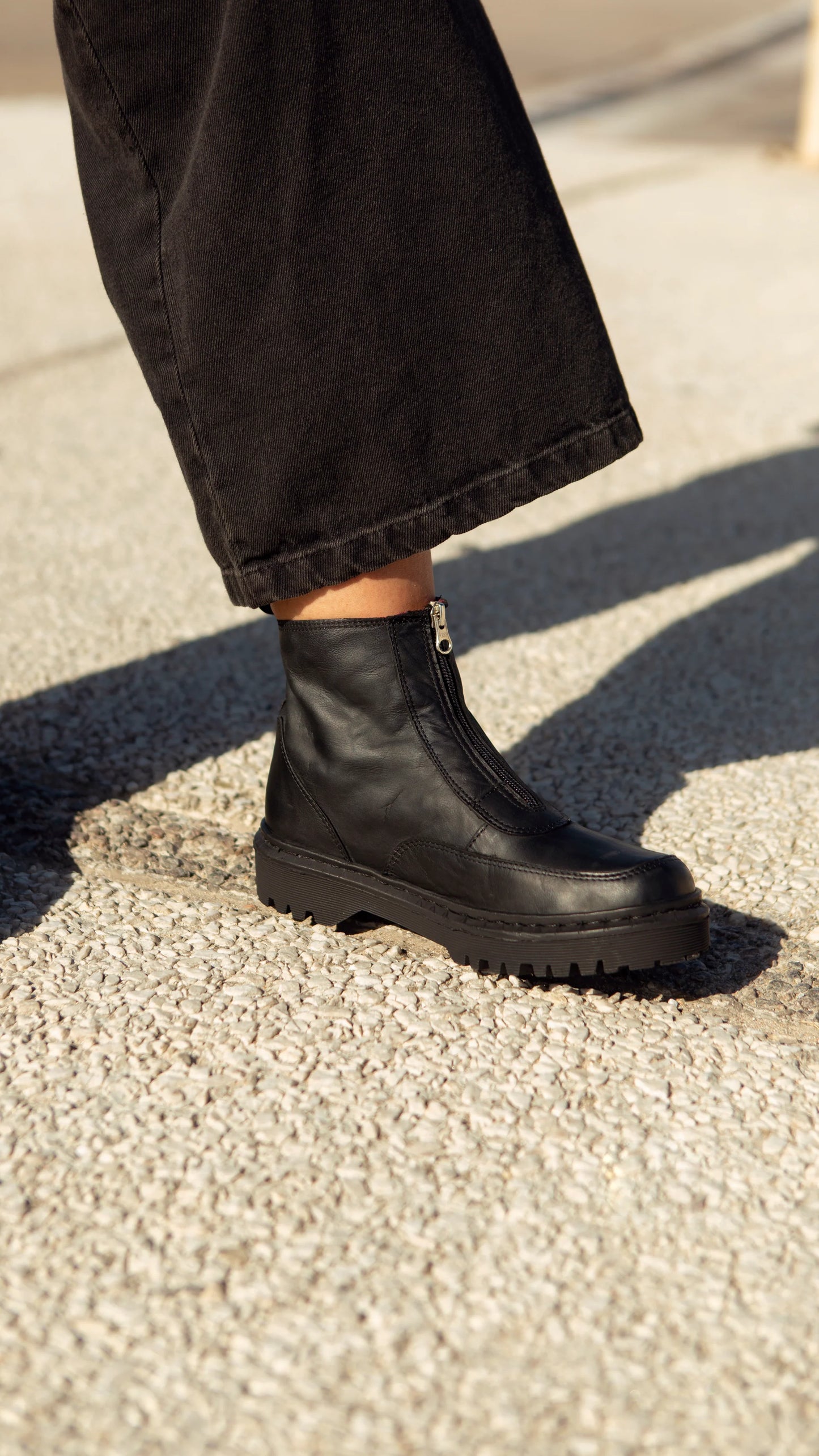 BOTA REBEL NEGRO