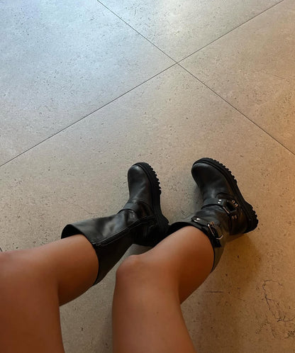 BOTA STRICKER