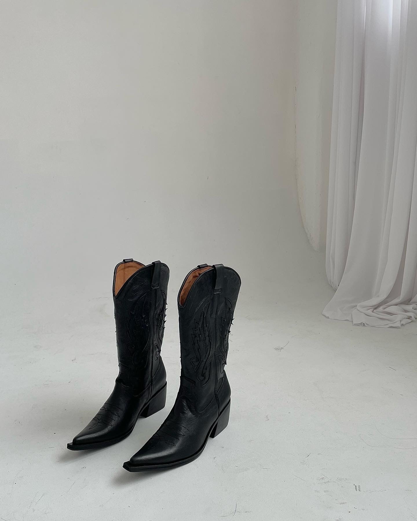 TEXANA CRANDON black